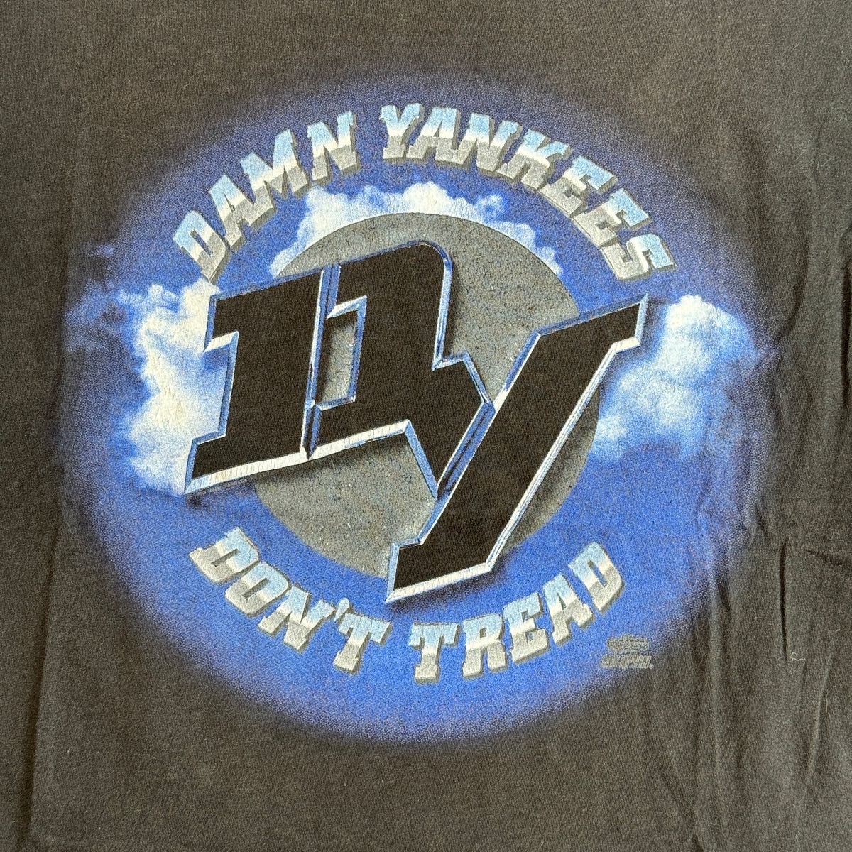 Vintage Damn Yankees Dont Tread 1993 Single Stitch T-Shirt (Large)