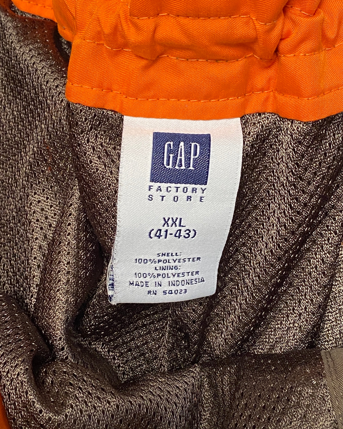 2004 Gap Factory Store Nylon Cargo Pants (XXL 41-43)