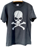 2000s Vintage Skull & Crossbones T-Shirt (Small)
