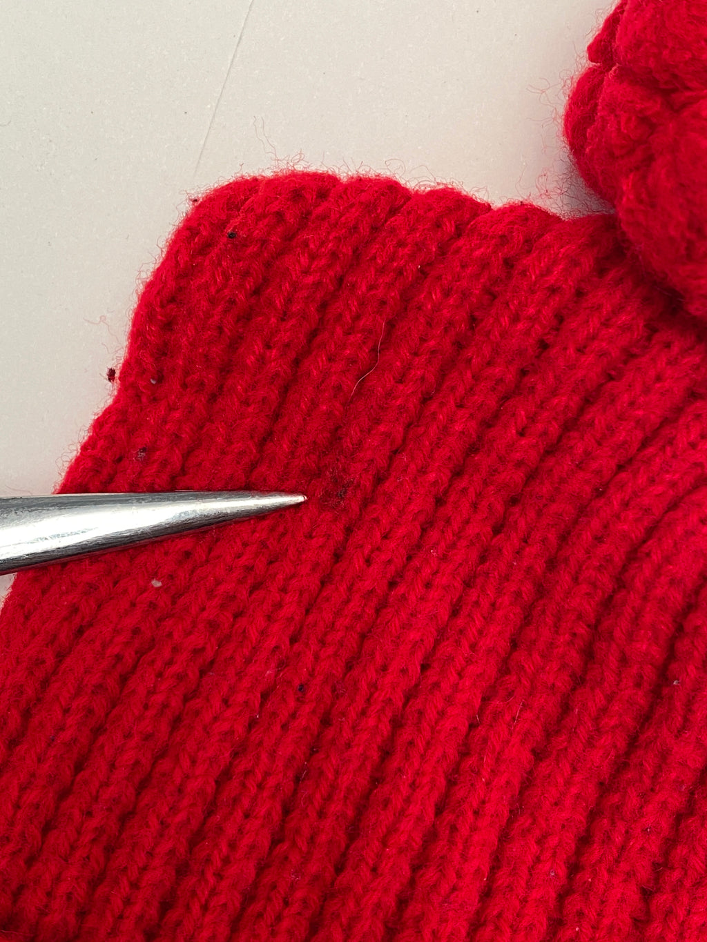 Vintage Chunky Knit Red M.A.B. Paints Patch Beanie Winter Ski Hat