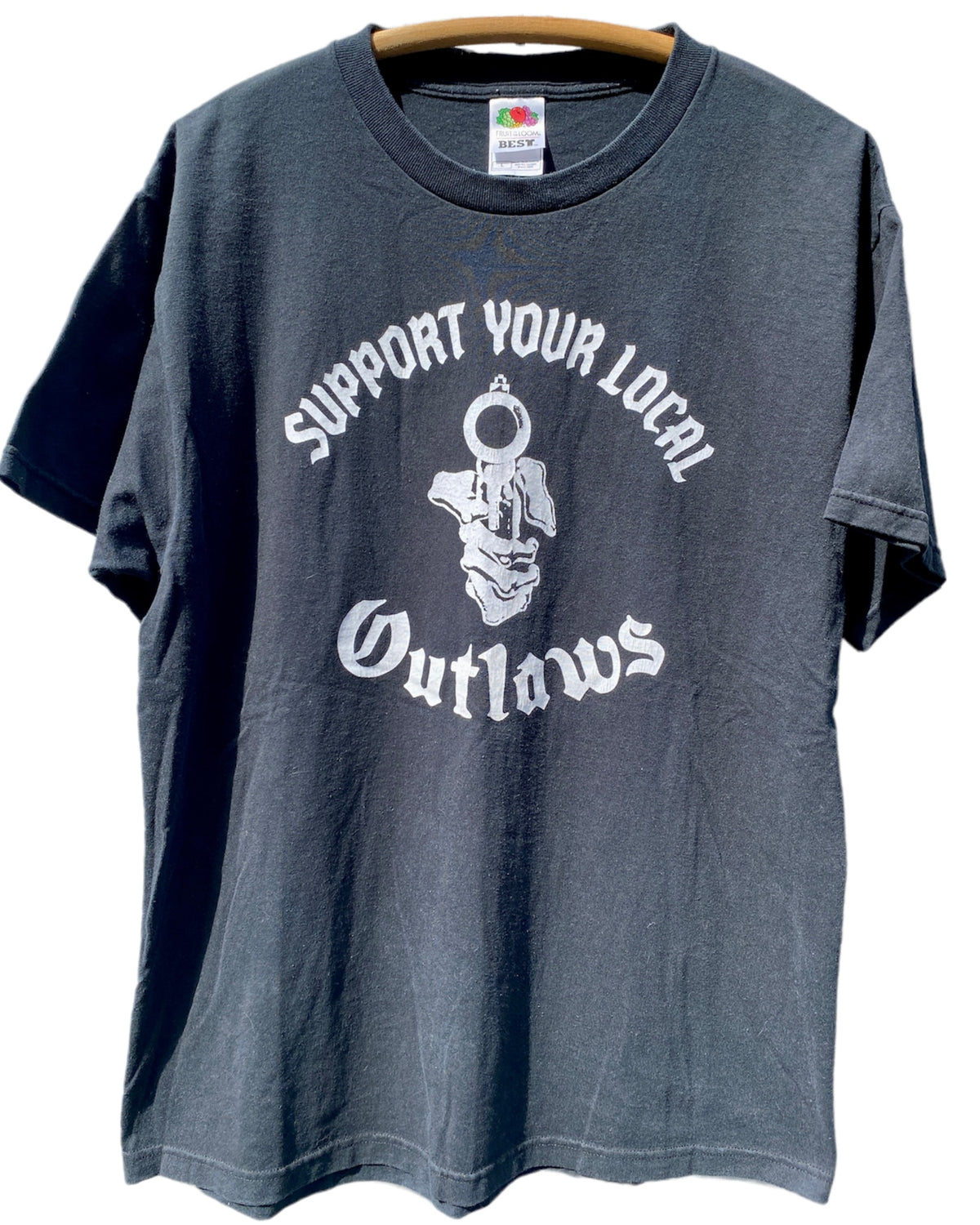 2000s Vintage Support Your Local Outlaws Gun T-Shirt (Large)
